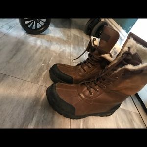 UGG BOOTS